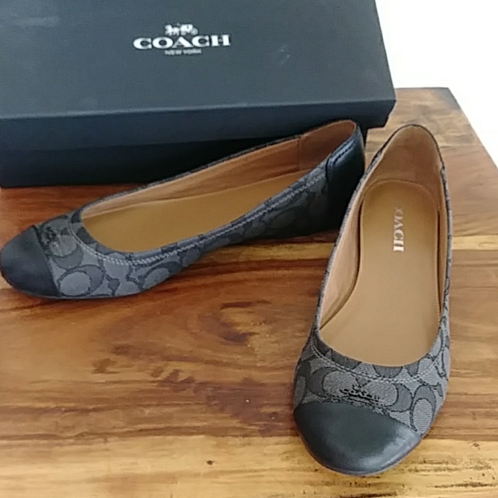 Coach Chelsea Outline Signature Flats Size 10 - Picture 3 of 6